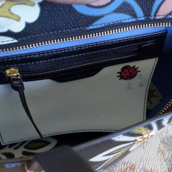 Tory Burch Hopewell Kerrington Small Tote - Picture 8 of 9